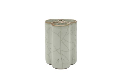 Lot 259 - A CHINESE CRACKLE-GLAZED TRIPLE VASE.