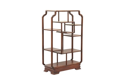 Lot 802 - A CHINESE WOOD DISPLAY STAND.