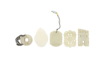 Lot 181 - A CHINESE COLLECTION OF FIVE JADE PLAQUES.