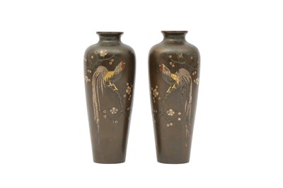 Lot 478 - A PAIR OF JAPANESE BRONZE 'COCKERELS' VASES BY HIDEKUNI.