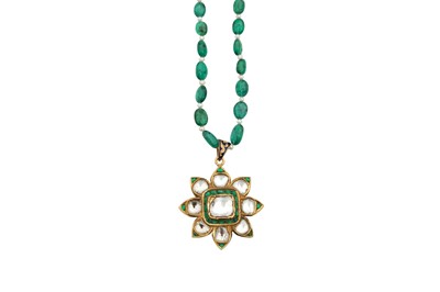 Lot 231 - A PEARL AND EMERALD BEADS NECKLACE WITH A POLKI DIAMOND-SET FLORAL PENDANT