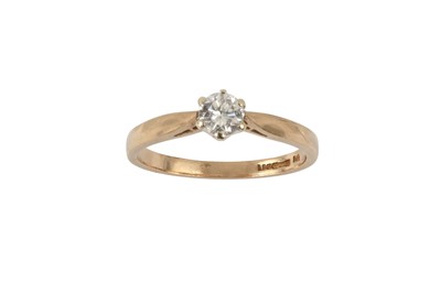 Lot 103 - A diamond single-stone ring