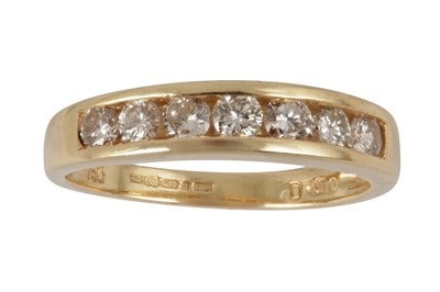 Lot 94 - A diamond seven-stone ring