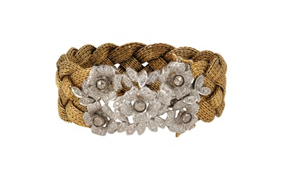 Lot 242 - A diamond bracelet