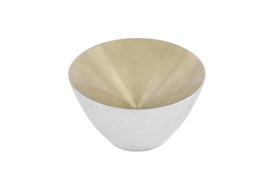 Lot 451 - An Elizabeth II contemporary parcel gilt sterling silver ‘orange pinch’ bowl, London 2010 by Brian Williamson