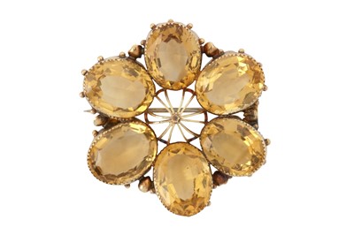 Lot 27 - A citrine brooch