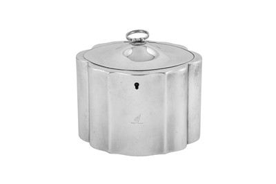 Lot 626 - A George III sterling silver tea caddy, London 1793 by John Scofield (reg. 13th Jan 1778)