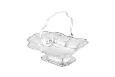 Lot 494 - An Edwardian sterling silver bread basket, Sheffield 1902 by Henry Atkin
