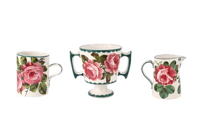 Lot 260 - A WEMYSS WARE TWIN HANDLED VASE, 20TH CENTURY