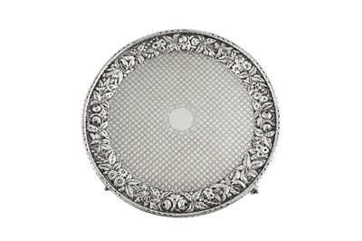 Lot 354 - A late 19th century American sterling silver small salver, Baltimore, Maryland circa 1880 by Samuel Kirk and Co