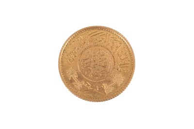 Lot 70 - A SAUDI ARABIAN ABDUL AZIZ ABDUL RAHMAN AL SAUD ONE GUINNEA 1370AH (1950) GOLD COIN