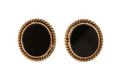 Lot 110 - A pair of onyx cufflinks