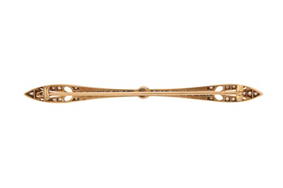 Lot 34 - A diamond and sapphire brooch