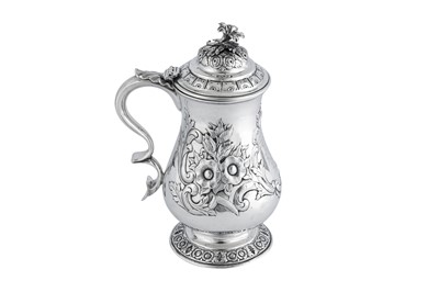 Lot 355 - A mid-19th century Indian Colonial silver tankard, Calcutta dated 1865 by Charles Nephew and Co (active 1848-70)