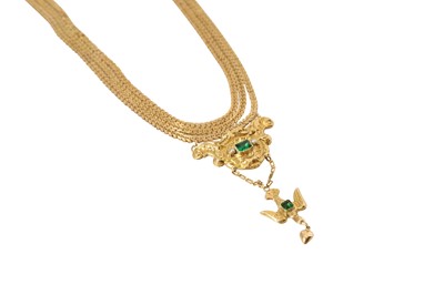 Lot 46 - A green paste necklace
