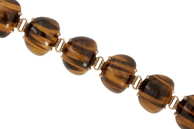 Lot 240 - A tiger's eye bracelet