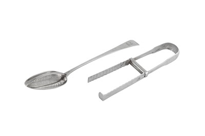 Lot 398 - A George III sterling silver straining spoon, London 1805 by William Eley and William Fearn