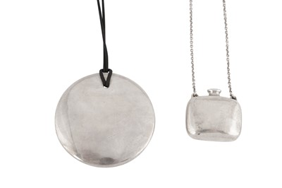 Lot 42 - TWO PENDANT NECKLACES BY ELSA PERETTI FOR TIFANNY