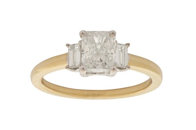 Lot 214 - A diamond three-stone ring