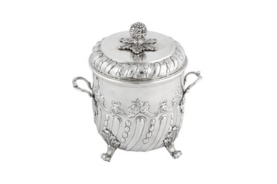 Lot 518 - A Victorian sterling silver biscuit box, London 1900 by Charles Stuart Harris