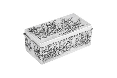 Lot 241 - An early 20th century Japanese unmarked silver cigarette box, Yokohama circa 1910