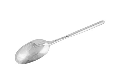 Lot 416 - A William III Britannia standard silver tablespoon marrow scoop, London 1697 probably by Benjamin Watts (reg. 21st Nov 1698)