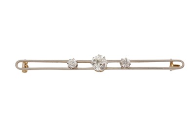 Lot 3 - A diamond bar brooch
