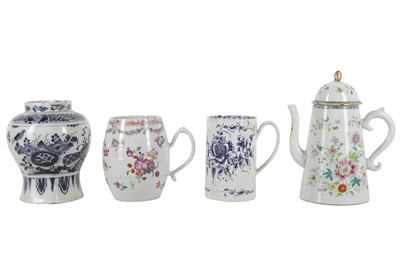 Lot 210 - A COLLECTION OF 18TH CENTURY AND LATER DECORATIVE CERAMICS