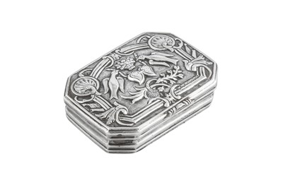 Lot 253 - A mid- 19th century Ottoman Turkish 900 standard silver snuff box, Tughra of Sultan Abdulmejid I (1839-61)