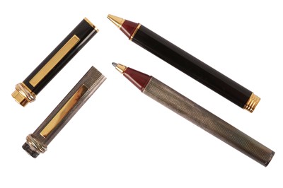 Lot 255 - A FRENCH MUST DE CARTIER BALLPOINT PEN AND FELT TIP PEN