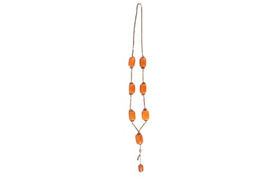 Lot 223 - AN AMBER BEAD NECKLACE