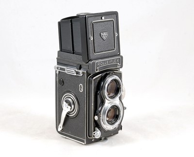 Lot 319 - A Rolleiflex T 120 TLR Camera.