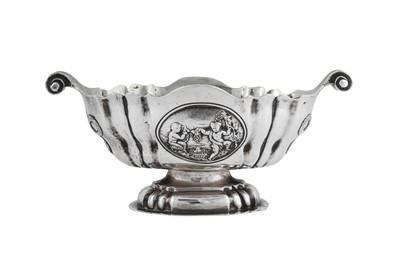 Lot 489 - An early 18th century Austrian 13 loth (812 standard) silver dish, Vienna, probably 1731 by Johan Martin Lobmayer (active 1724-50)