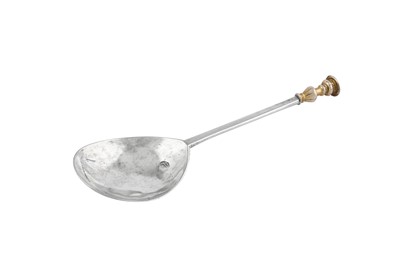Lot 428 - A Charles I provincial West Country silver seal top spoon, Salisbury circa 1640 by John Ivie (d. 1664)