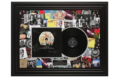 Lot 198 - Queen