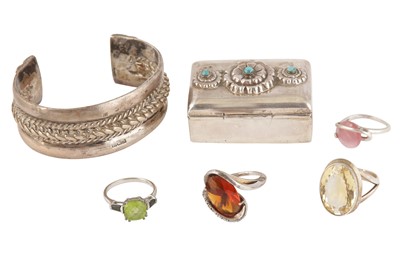 Lot 60 - A GROUP OF SILVER