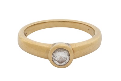 Lot 97 - A diamond single-stone ring