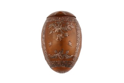 Lot 9 - A mid-18th century Italian Neapolitan gold pique work blonde tortoiseshell bonbonniere, Naples circa 1760