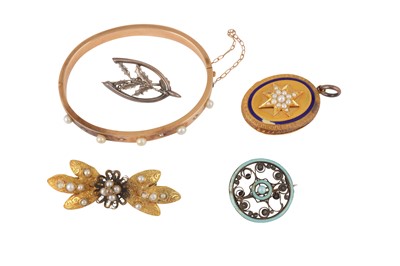 Lot 46 - A GROUP OF JEWELLERY