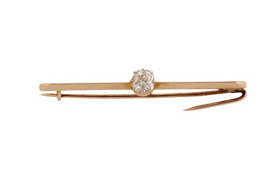Lot 14 - A diamond bar brooch