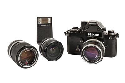 Lot 379 - A NIkon F2S SLR Camera Outfit