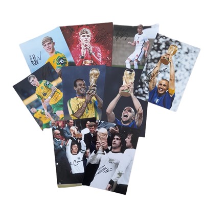 Lot 402 - Footballers.