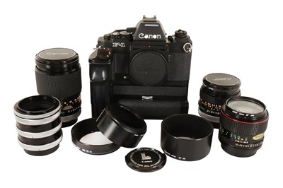 Lot 475 - A Canon F1 SLR Outfit