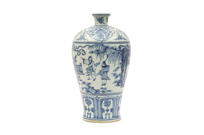 Lot 190 - A CHINESE BLUE AND WHITE VASE, MEIPING