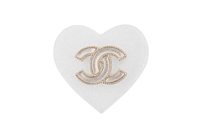 Lot 802 - Chanel Resin CC Logo Heart Brooch