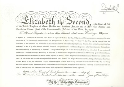 Lot 326 - Elizabeth II, Queen of England