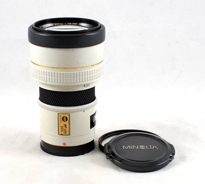Lot 435 - Minolta AF APO Tele 200mm f2.8 Prime Lens.