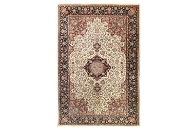 Lot 15 - A FINE INDIAN RUG