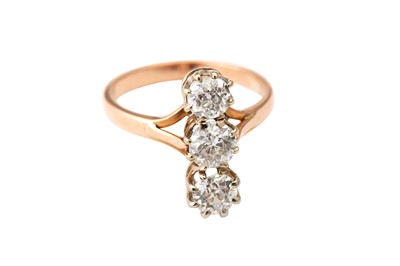 Lot 27 - A three stone diamond ring