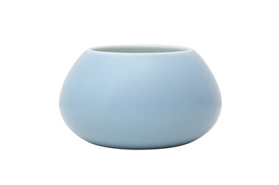 Lot 659 - A CHINESE CLAIR-DE-LUNE GLAZED WASHER